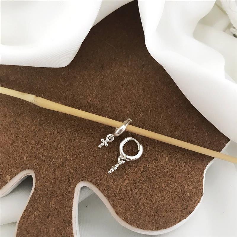 ARGOLA PRATA 925 ARGOLA CRUZ PENDURADA 0,9 CM