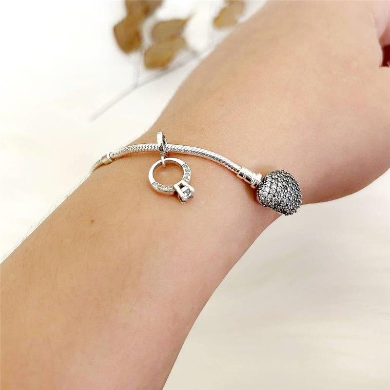 BERLOQUE PRATA 925 ANEL SOLITÁRIO CRAVEJADO