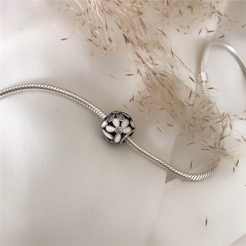 BERLOQUE PRATA 925 BOLA FLOR BRANCA