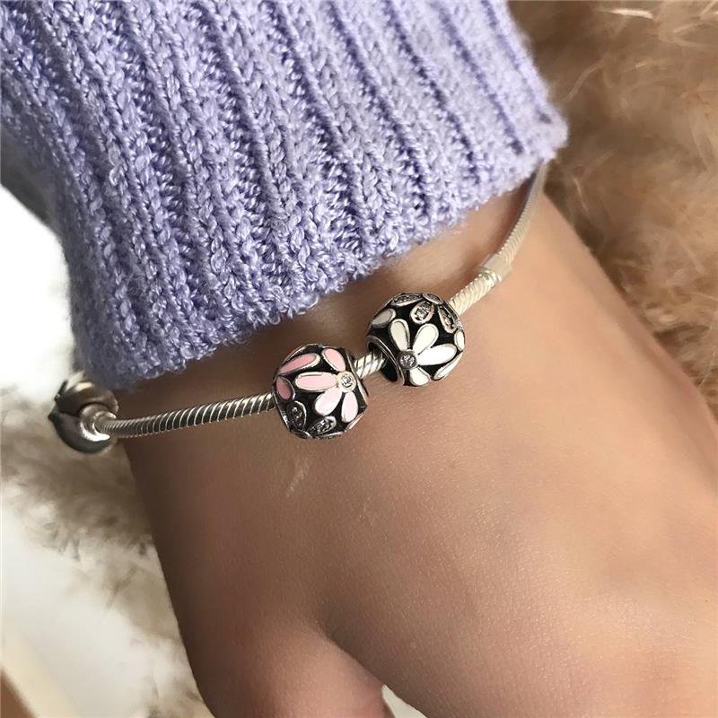 BERLOQUE PRATA 925 BOLA FLOR BRANCA