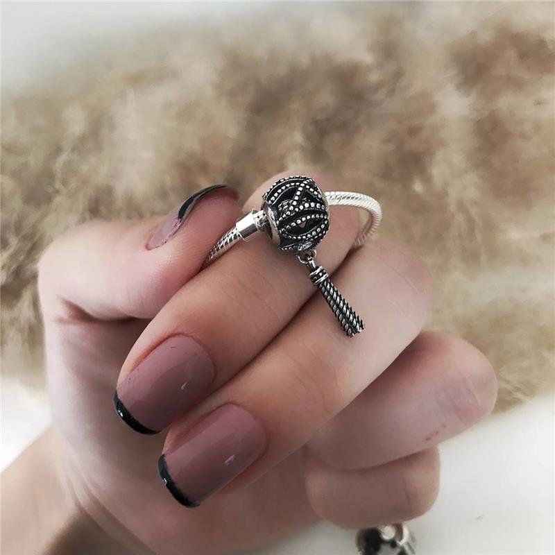 BERLOQUE PRATA 925 BOLA VAZADA COM FRANJA