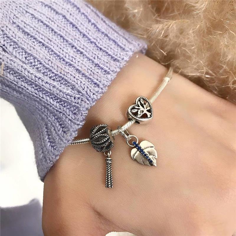 BERLOQUE PRATA 925 BOLA VAZADA COM FRANJA