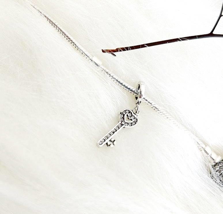 BERLOQUE PRATA 925 CHAVE CORAÇÃO CRAVEJADA