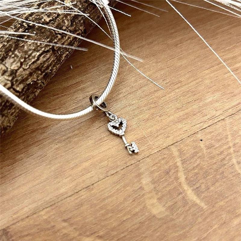  BERLOQUE PRATA 925 CHAVE DE CORAÇÃO CRAVEJADO