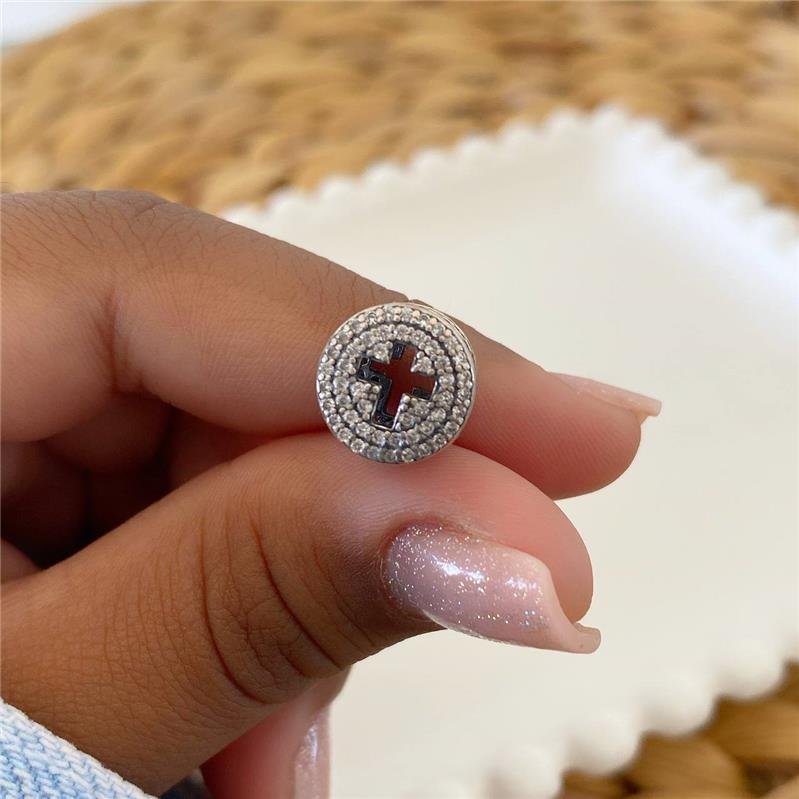 BERLOQUE PRATA 925 CIRCULO CRUZ COM PEDRA