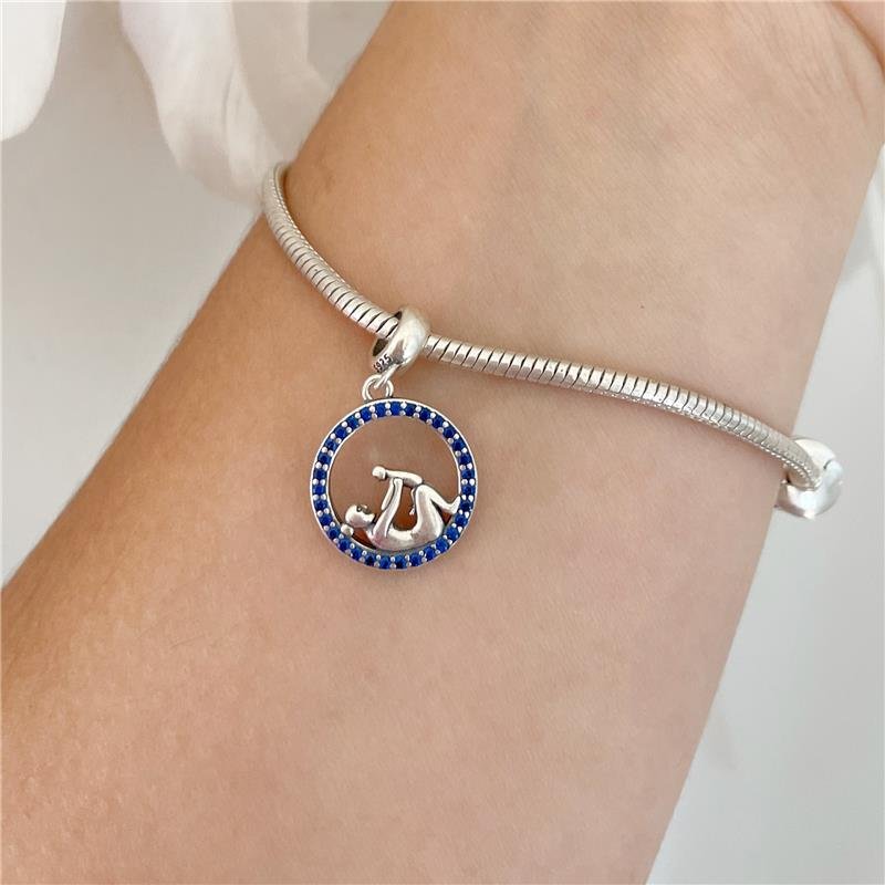 BERLOQUE PRATA 925 CÍRCULO VAZADO MÃE COM BEBÊ