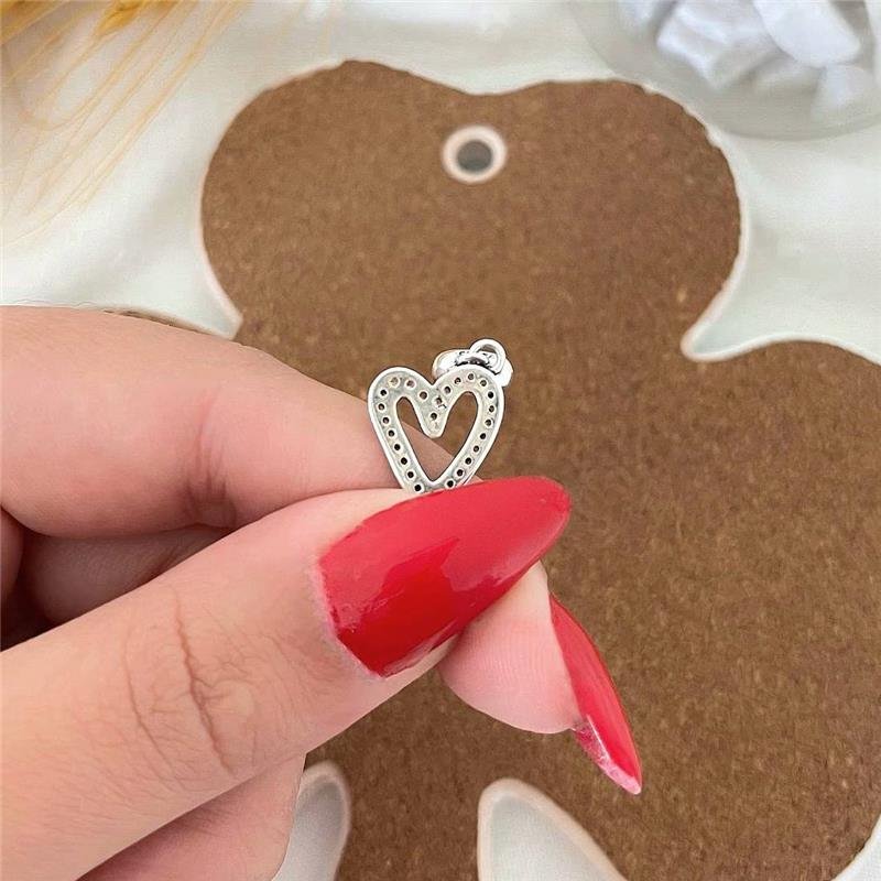 BERLOQUE PRATA 925 CORAÇÃO CRAVEJADO VAZADO