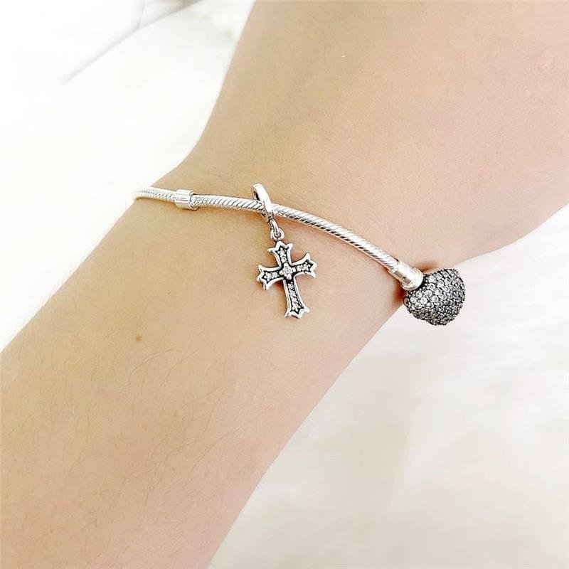 BERLOQUE PRATA 925 CRUZ CRAVEJADA COM ZIRCÔNIA