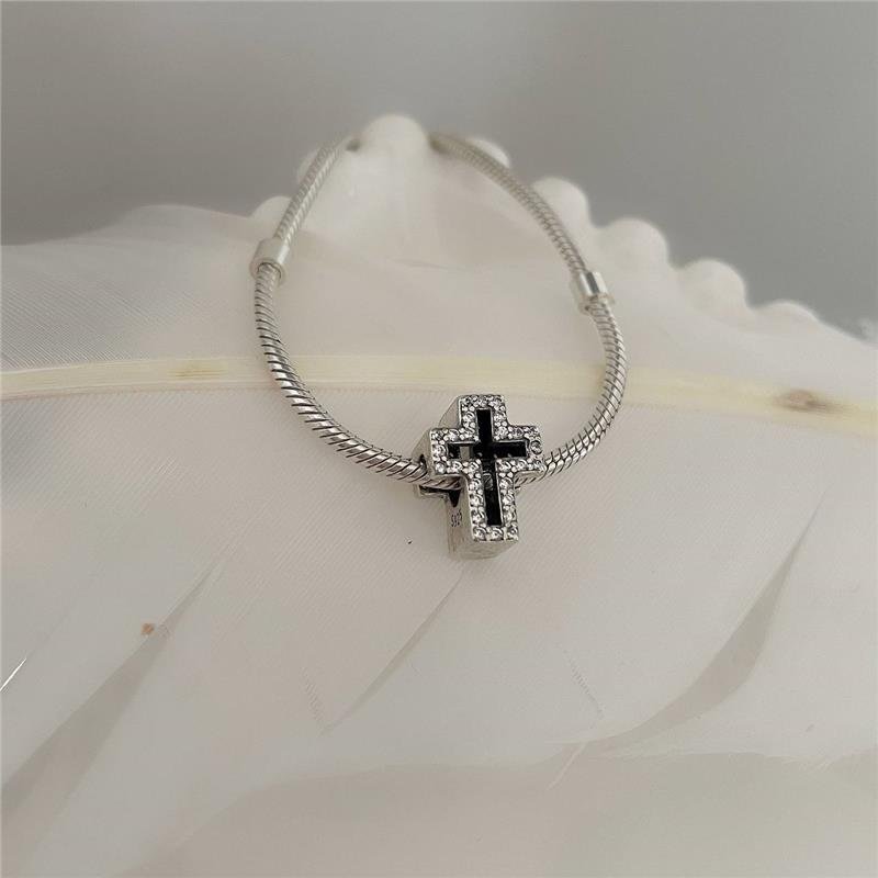 BERLOQUE PRATA 925 CRUZ CRAVEJADA VAZADA