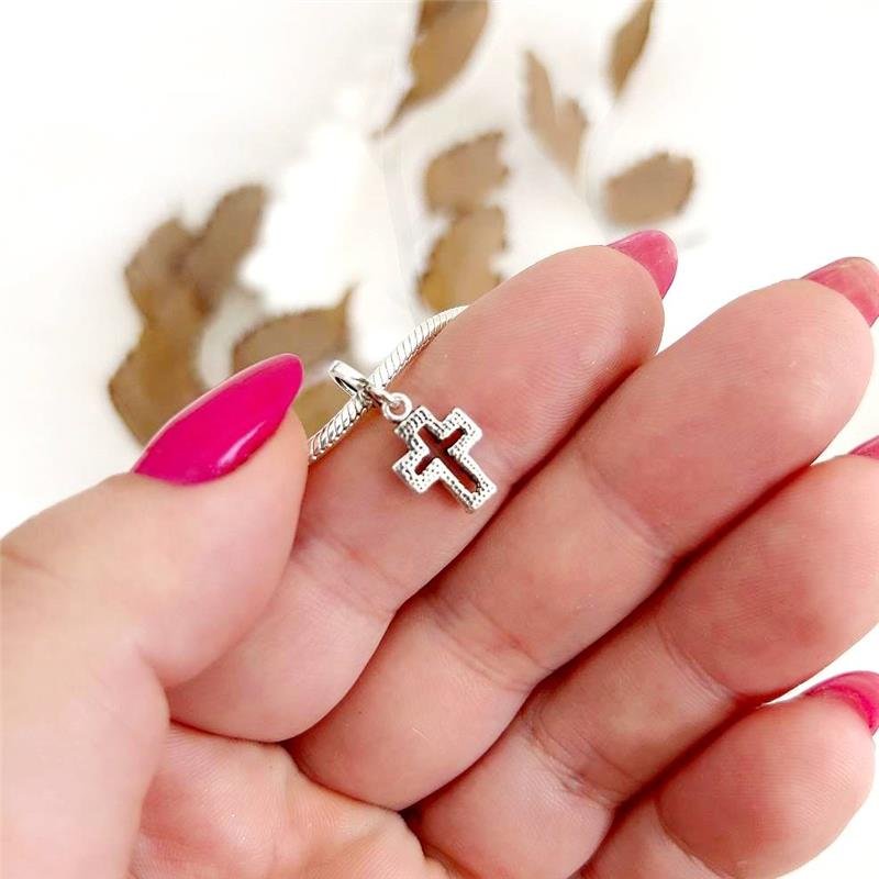 BERLOQUE PRATA 925 CRUZ VAZADO CRAVEJADO 