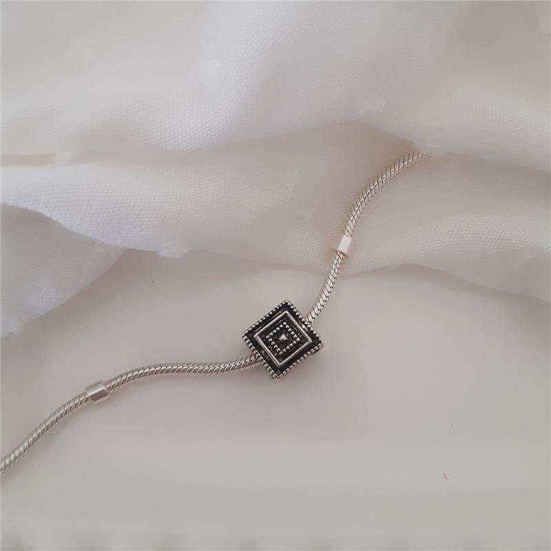 BERLOQUE PRATA 925 CUBO COM QUADRADOS 