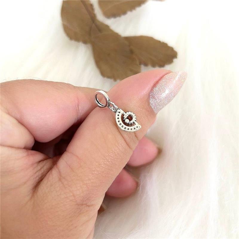  BERLOQUE PRATA PONTO LUZ MEIO CIRCULO CRAVEJADO