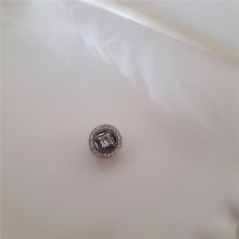 BERLOQUE PRATA 925 REDONDO CRAVEJADO COM ZIRCÔNIA