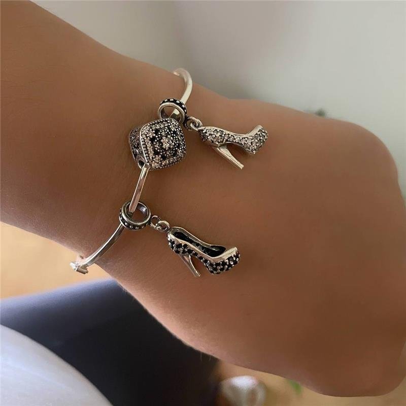 BERLOQUE PRATA 925 SAPATO SALTO CRAVEJADO DE ÔNIX