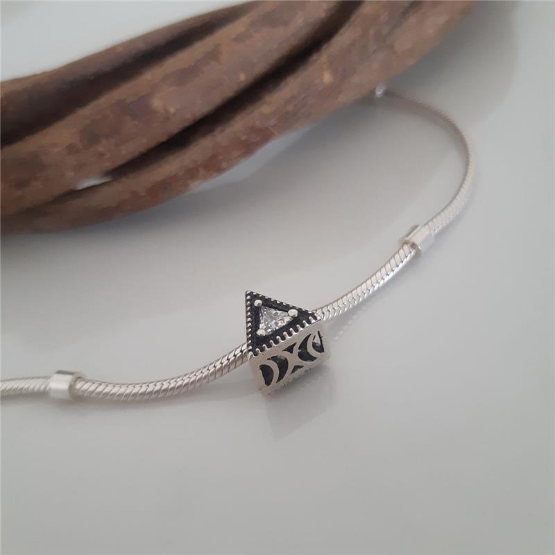 BERLOQUE PRATA 925 TRIÂNGULO COM ZIRCÔNIA 