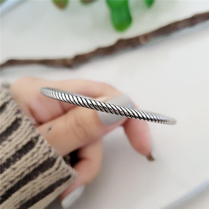 BRACELETE PRATA 925 REDONDO ESPIRAL CORDA