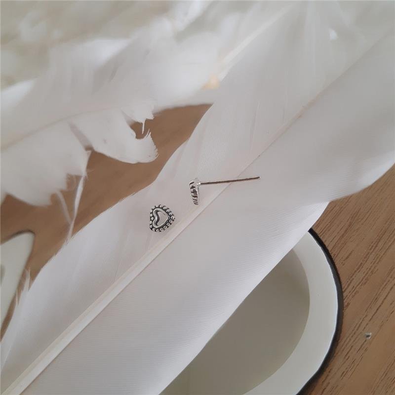 BRINCO 925 MINI CORAÇÃO COM BOLINHAS