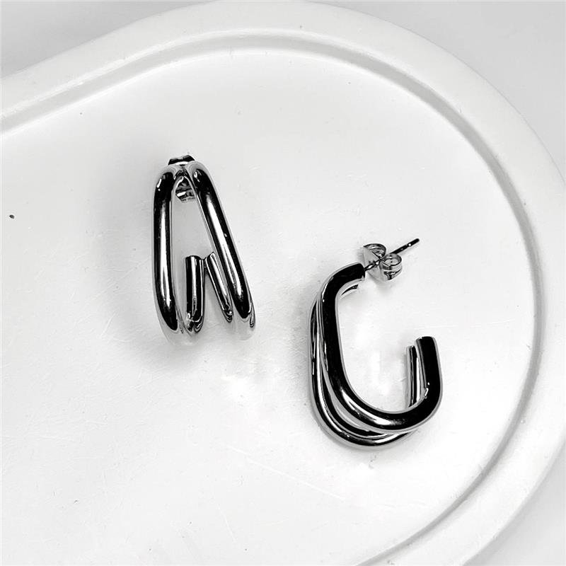 BRINCO AÇO INOX MEIA ARGOLA OVAL DUPLA 'P'