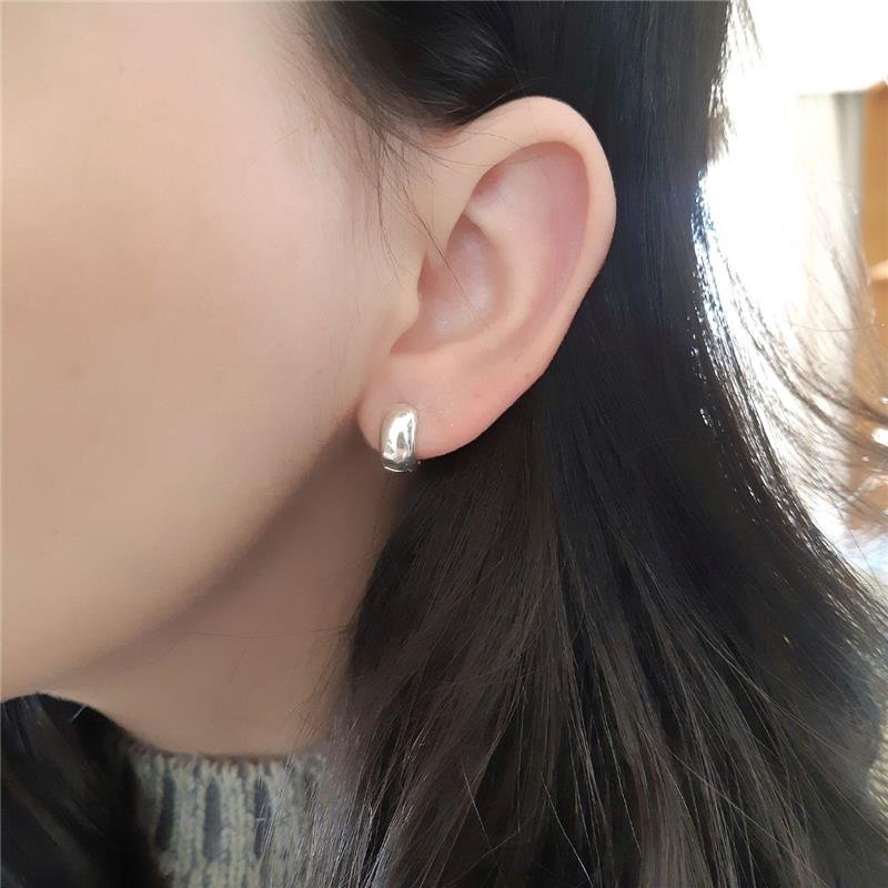 BRINCO ARGOLA LISA PEQUENO