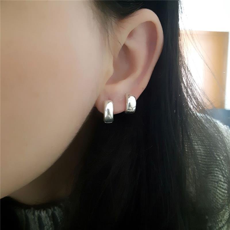 BRINCO ARGOLA LISA PEQUENO