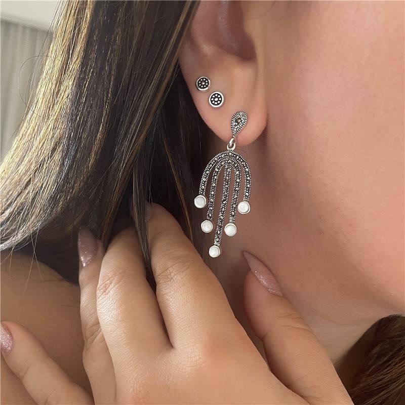 BRINCO LINHAS COM MADRE PÉROLA E MARCASSITAS