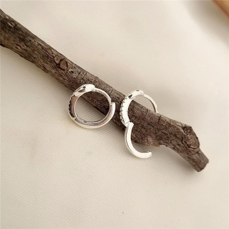 BRINCO PRATA 925 ARGOLA COBRA COM PEDRA