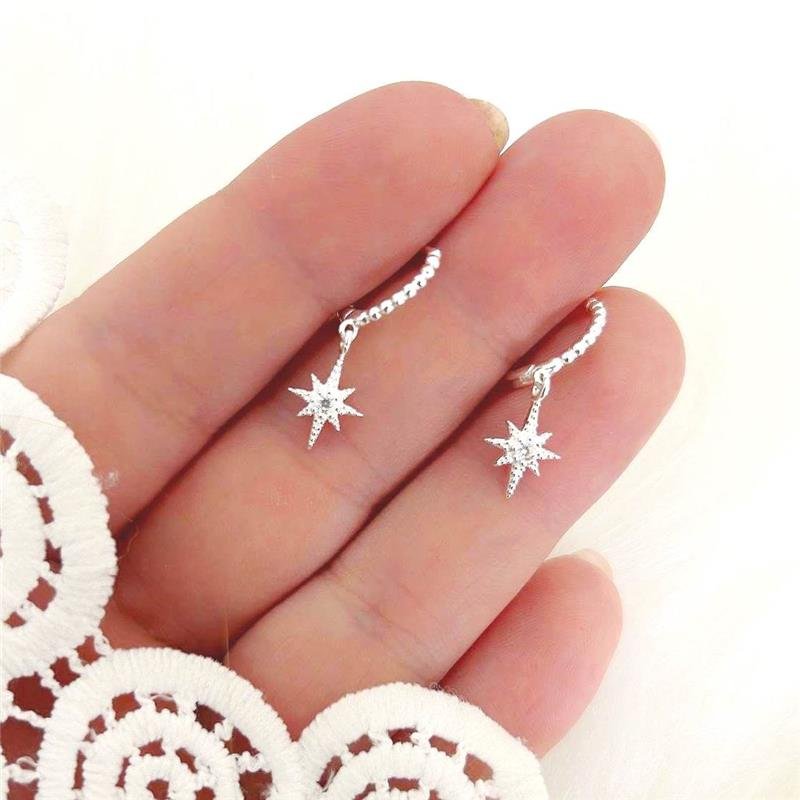 BRINCO PRATA 925 ARGOLA COM ESTRELA CRAVEJADA