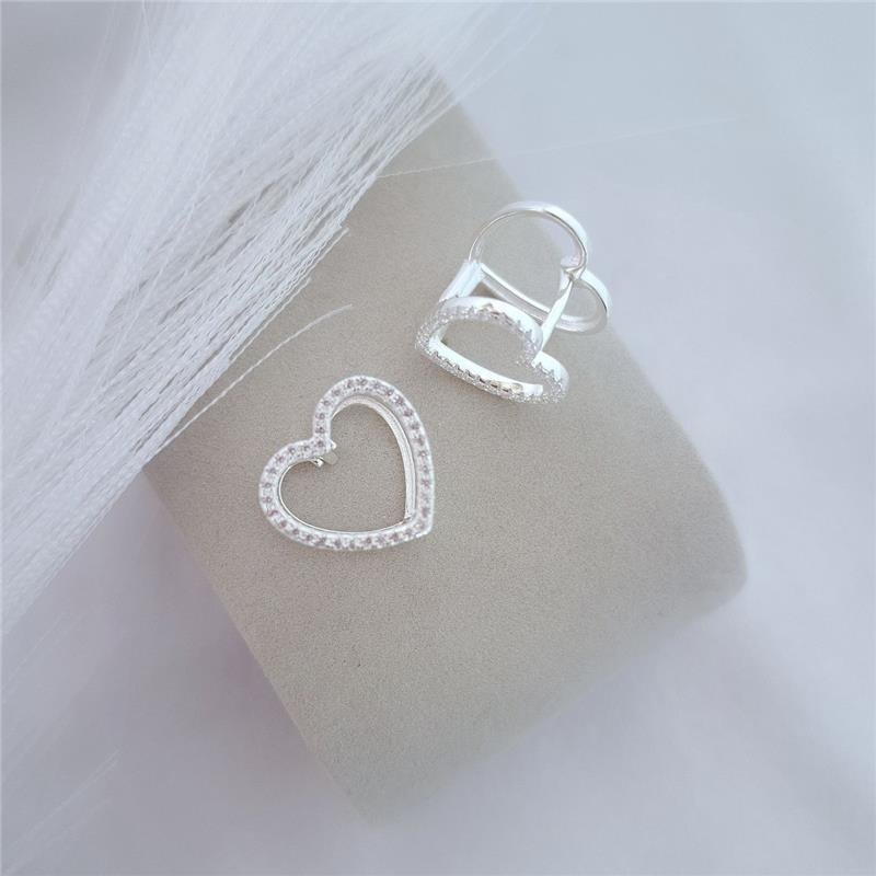 BRINCO PRATA 925 ARGOLA CORAÇÃO DUPLO CRAVEJADO