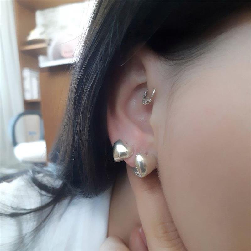 BRINCO PRATA 925 ARGOLA CORAÇÃO DUPLO GRANDE