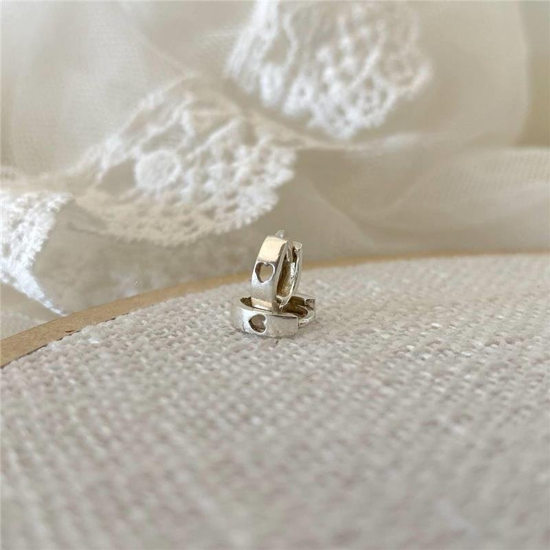 BRINCO PRATA 925 ARGOLA CORAÇÃO MÉDIO