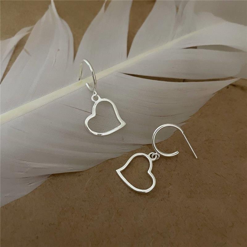 BRINCO PRATA 925 ARGOLA CORAÇÃO PENDURADO VAZADO