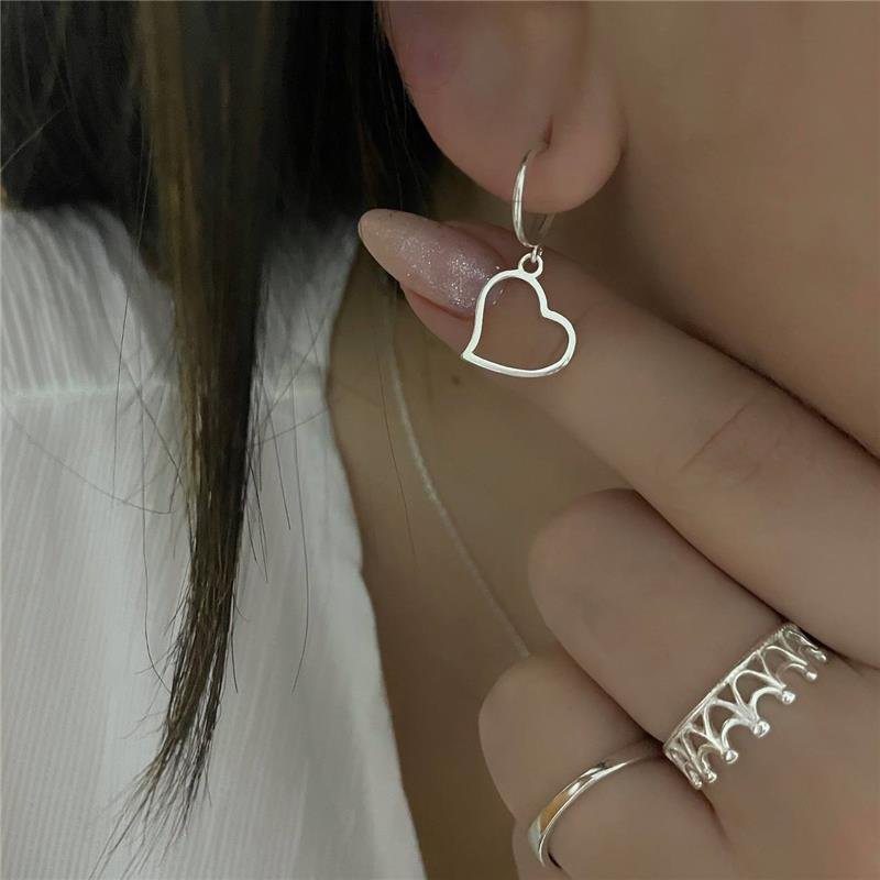 BRINCO PRATA 925 ARGOLA CORAÇÃO PENDURADO VAZADO