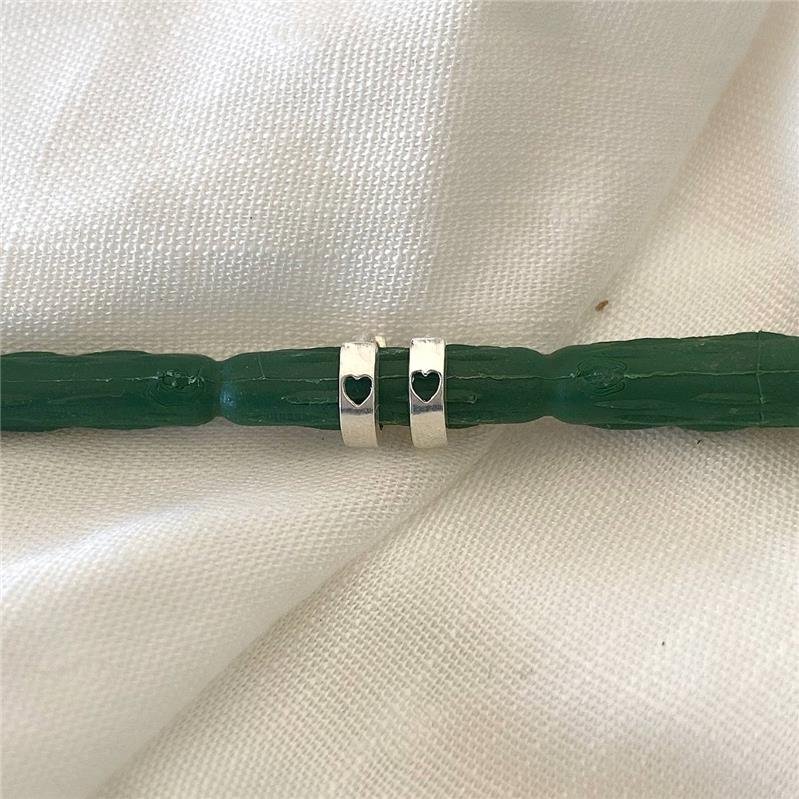 BRINCO PRATA 925 ARGOLA CORAÇÃO PEQUENO