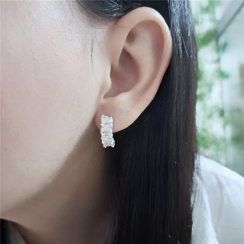 BRINCO PRATA 925 ARGOLA CRAVEJADA ZIRCONIAS GOTA