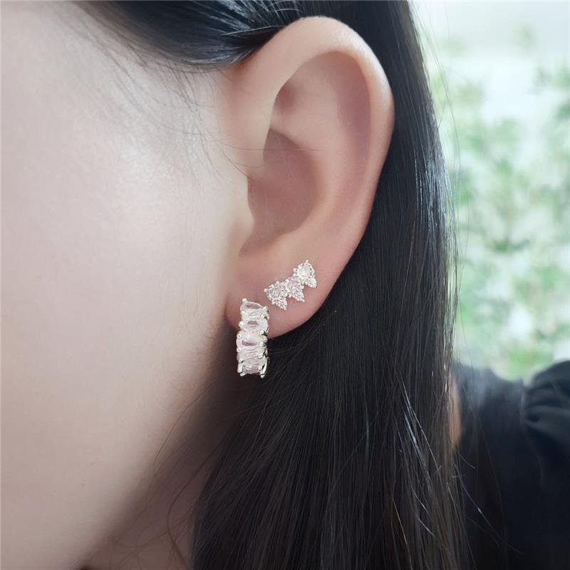 BRINCO PRATA 925 ARGOLA CRAVEJADA ZIRCONIAS GOTA