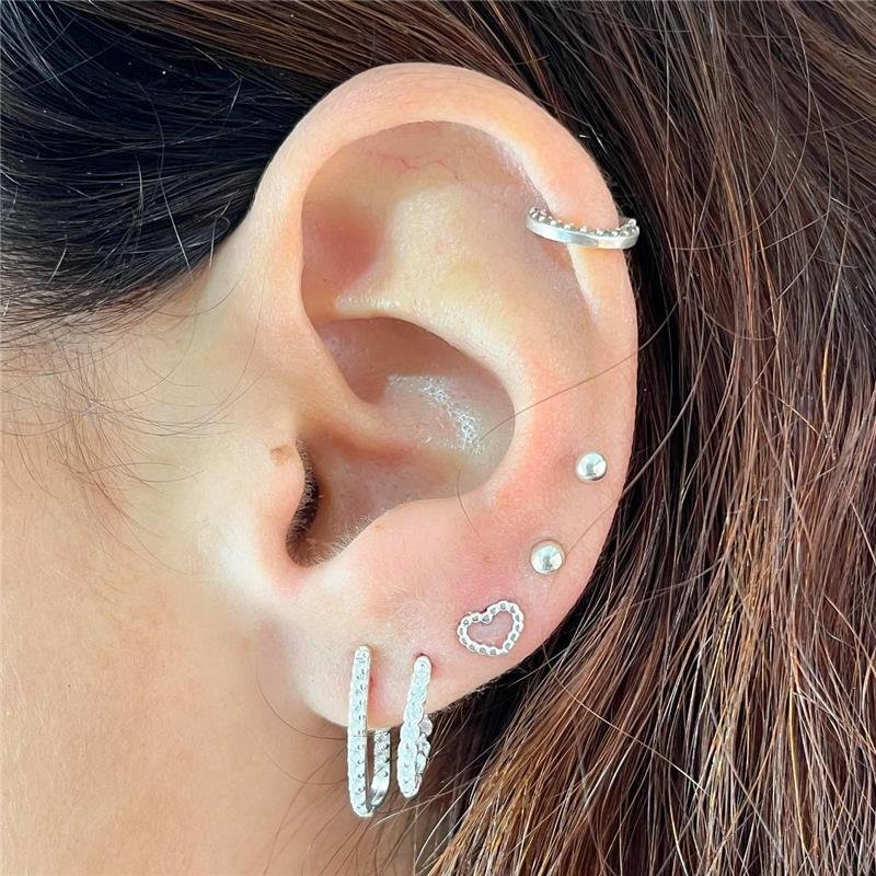 BRINCO PRATA 925 EAR HOOK CRAVEJADO MICROZIRCÔNIAS