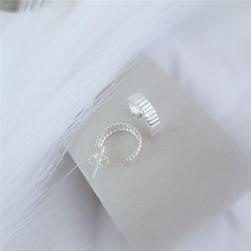 BRINCO PRATA 925 ARGOLA FRISADA ABERTA