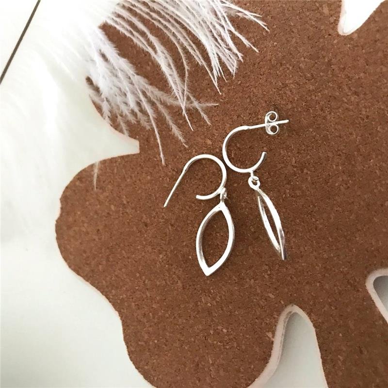 BRINCO PRATA 925 ARGOLA GEOMÉTRICO OLHO