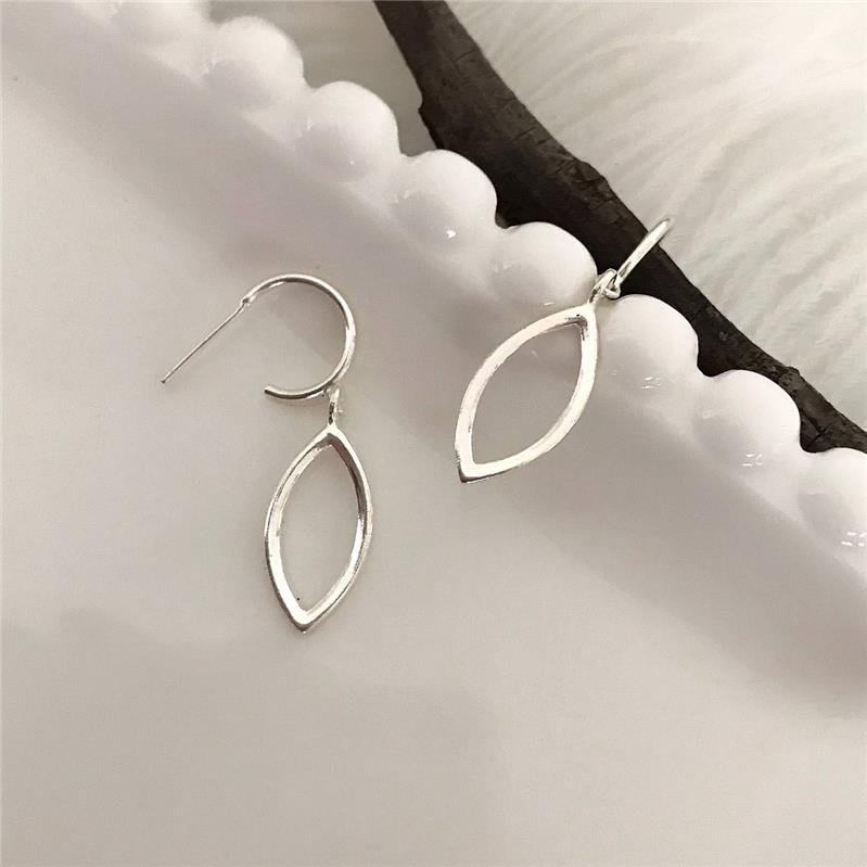 BRINCO PRATA 925 ARGOLA GEOMÉTRICO OLHO