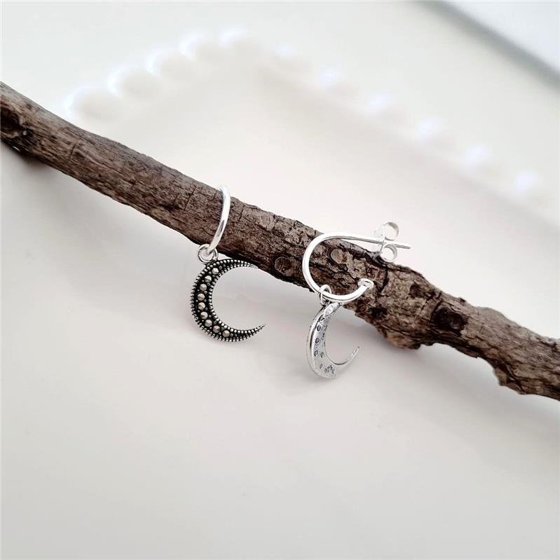 BRINCO PRATA 925 ARGOLA MEIA LUA CRAVEJADA