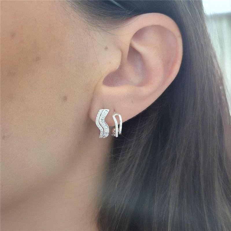 BRINCO PRATA 925 ARGOLA ONDULADA CRAVEJADA