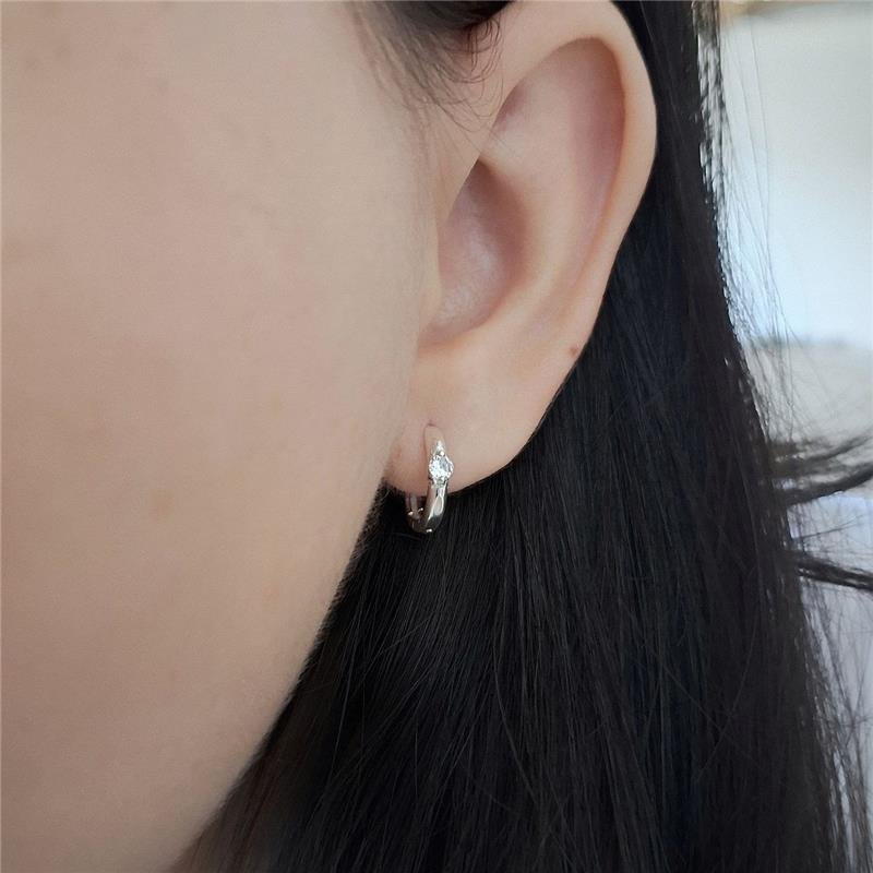 BRINCO PRATA 925 ARGOLA PEQUENA CRAVEJADA 1 ZIRCONIA