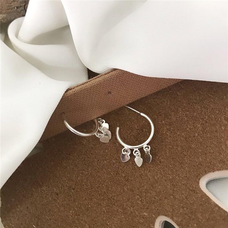 BRINCO PRATA 925 ARGOLA TRÊS CORAÇÕES GRANDE