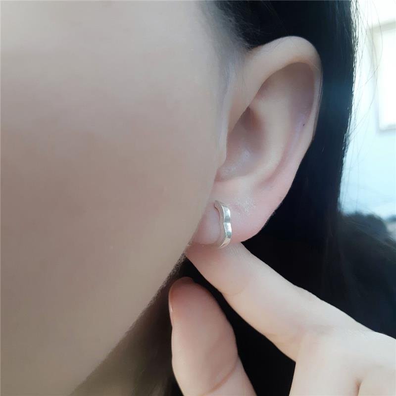 BRINCO PRATA 925 ARGOLINHA CORAÇÃO LISO MÉDIO