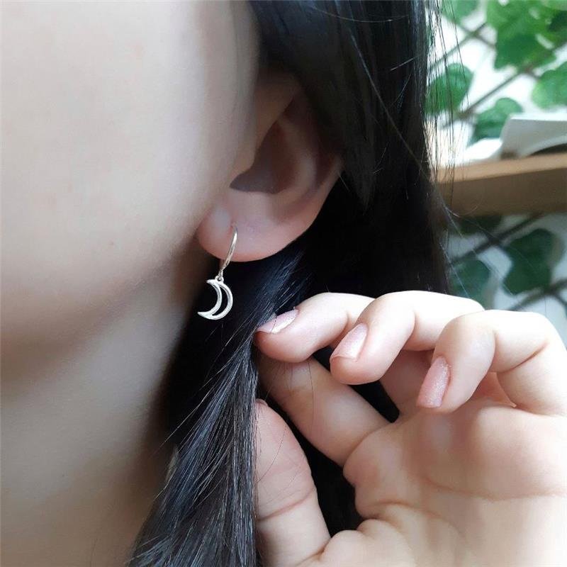 BRINCO PRATA 925 ARGOLINHA LUA PENDURADA