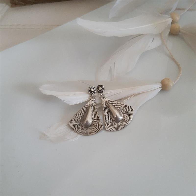 BRINCO PRATA 925 BOHO TRIÂNGULO GRANDE ARREDONDADO COM DETALHES