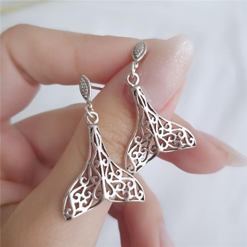 BRINCO PRATA 925 CAUDA DE SEREIA TRABALHADA PENDURADA