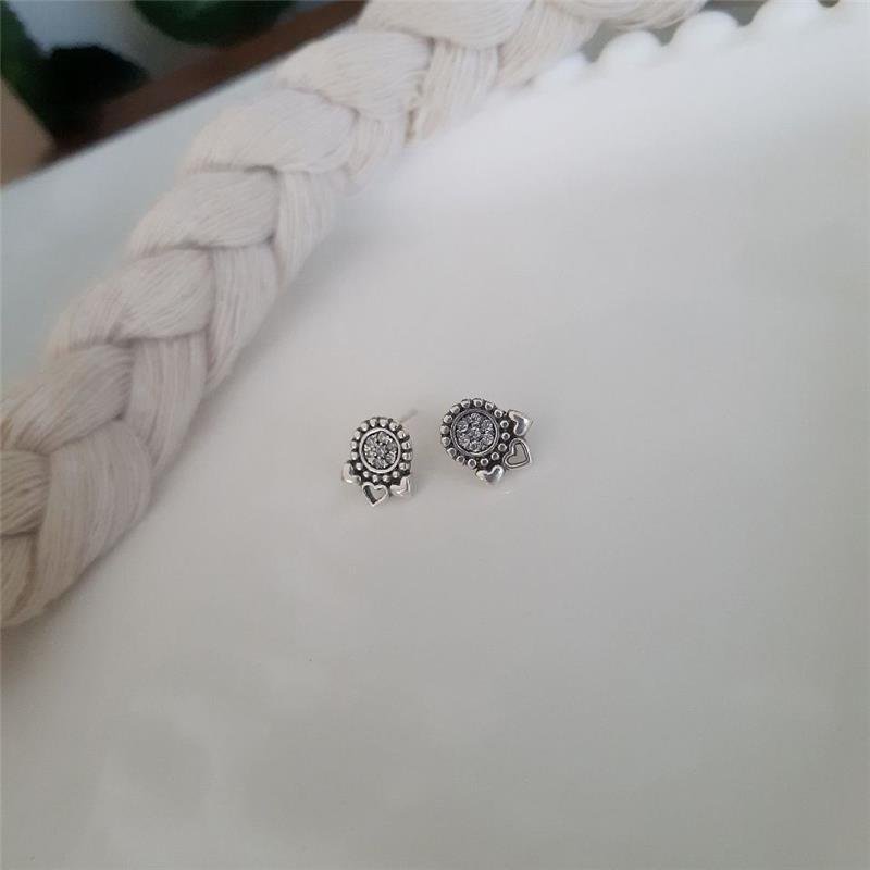 BRINCO PRATA 925 CÍRCULO CRAVEJADO COM ZIRCÔNIA E COM CORAÇÕES 