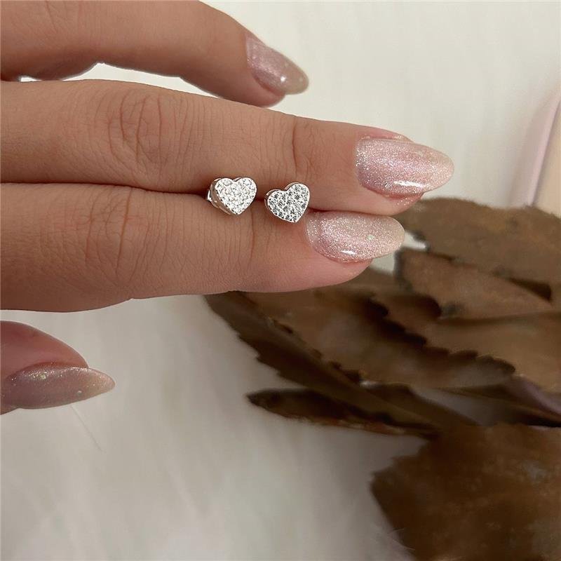 BRINCO PRATA 925 CORAÇÃO CRAVEJADO MÉDIO