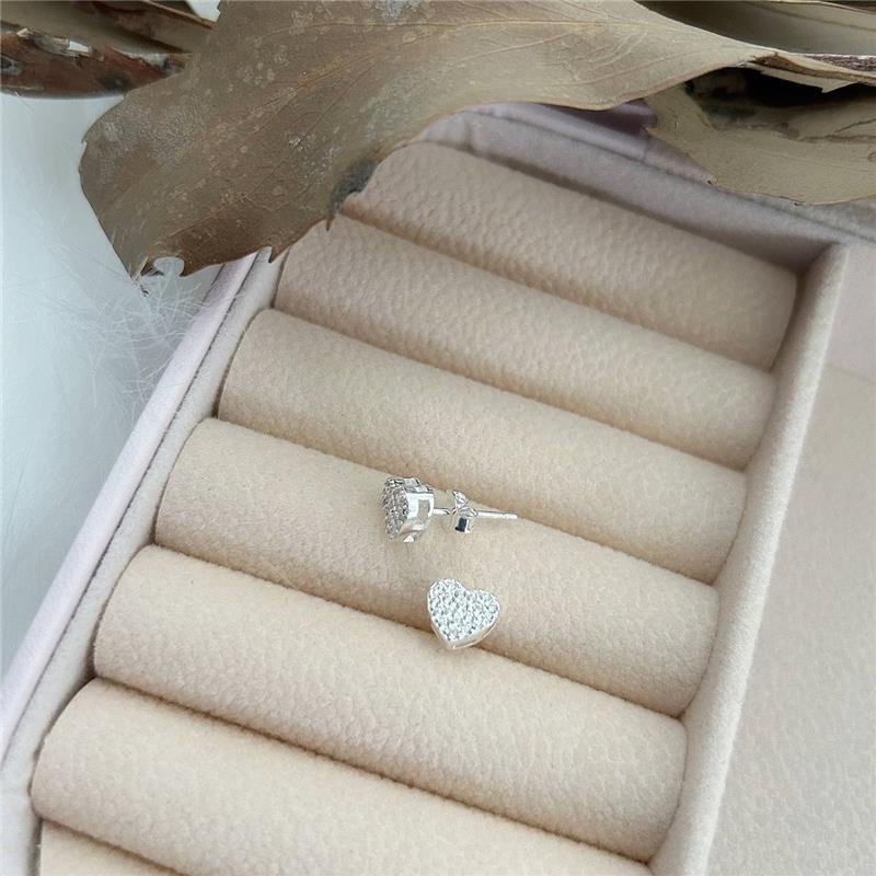 BRINCO PRATA 925 CORAÇÃO CRAVEJADO MÉDIO